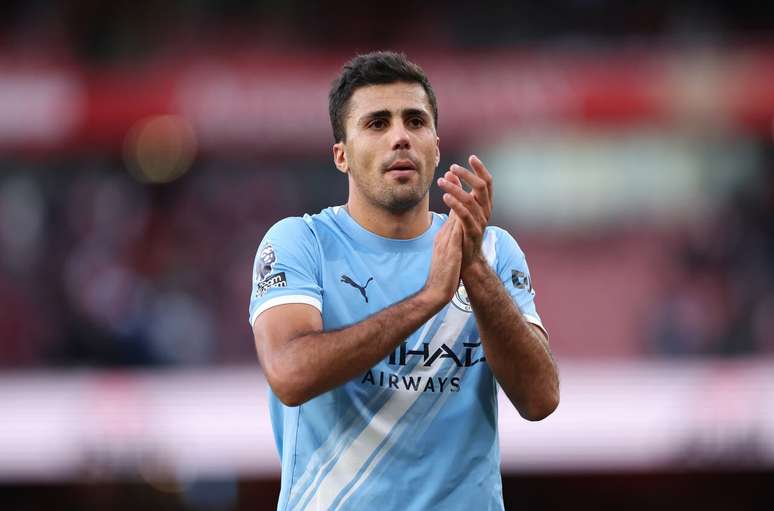Campe&atilde;o do mundo pela Espanha, Rodri &eacute; cobi&ccedil;ado por Real e PSG &ndash;