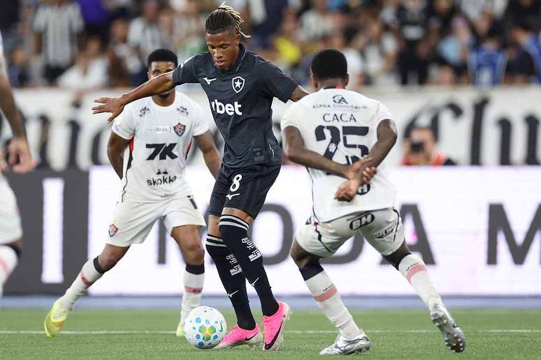 Danilo &eacute; astro de um Botafogo que ainda n&atilde;o engrenou em 2026 &ndash;