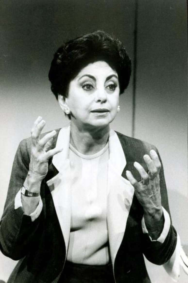 Beatriz Segall em cena como Lillian Hellman na pe&ccedil;a 'Lillian', em 1989.