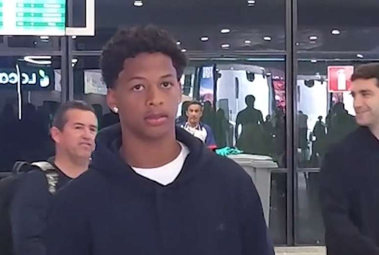 Jovem volante aguarda conversa com Artur Jorge antes da estreia &ndash;