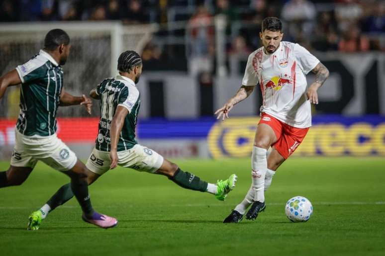 Jogo n&atilde;o teve muitas emo&ccedil;&otilde;es no Est&aacute;dio C&iacute;cero de Souza Marques &ndash;