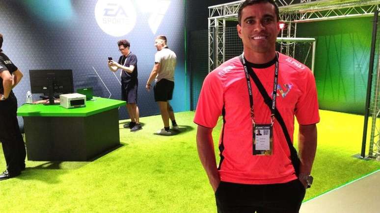 Ex-jogador de futebol e ex-atleta de e-sports, o brasileiro Wendell Lira esteve presente no EWC 2026, em Paris.
