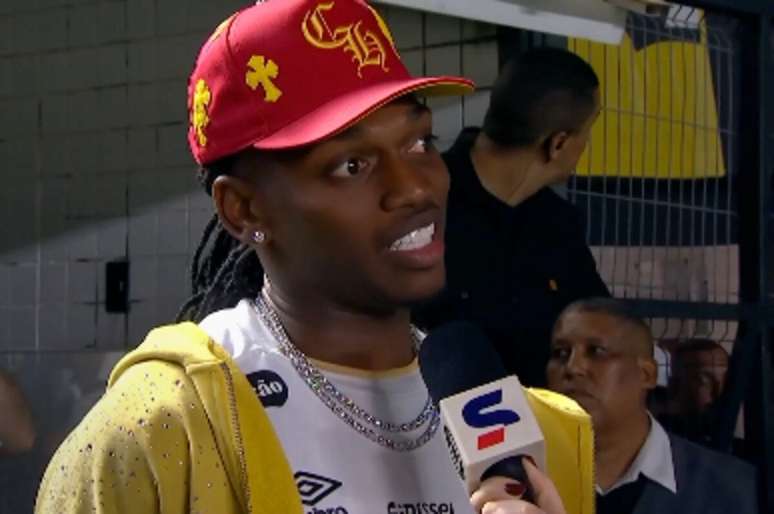 Rafael Le&atilde;o em entrevista ao Premiere neste s&aacute;bado na Vila Belmiro &ndash;