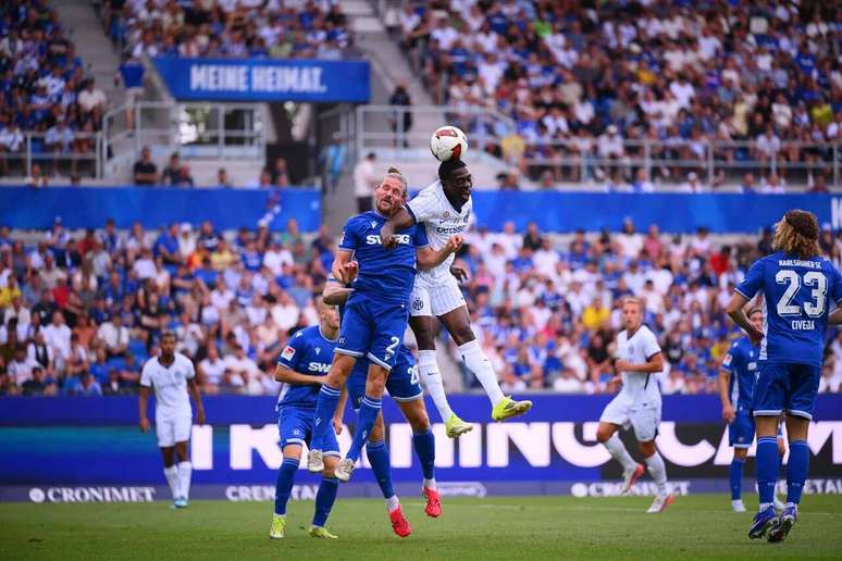 Karlsruher e Inter de Mil&atilde;o fazem amistoso com final emocionante.&nbsp;
