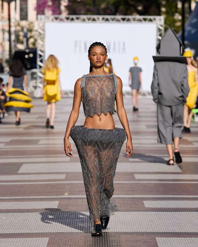 Desfile da estilista Penha Maia 