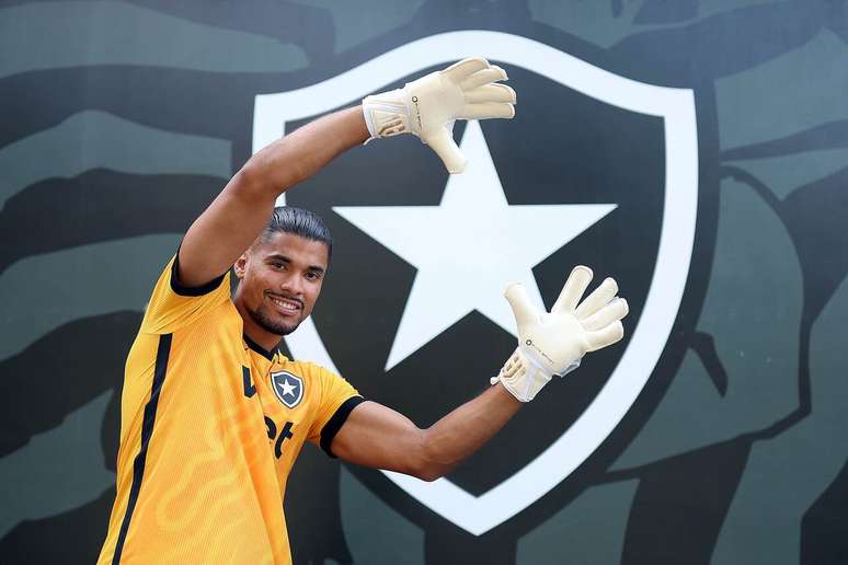 Warleson assumiu a posi&ccedil;&atilde;o de titular no Botafogo &ndash;
