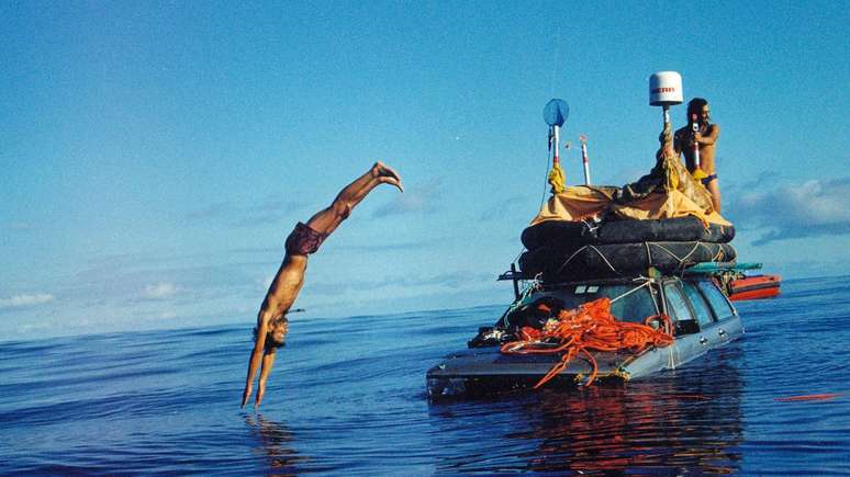 Os carros ficaram &agrave; deriva na costa de La Palma durante v&aacute;rios dias