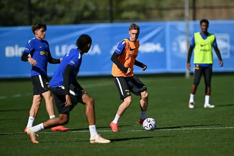 Atividade de prepara&ccedil;&atilde;o do Chelsea sob o comando de Xabi Alonso &ndash;