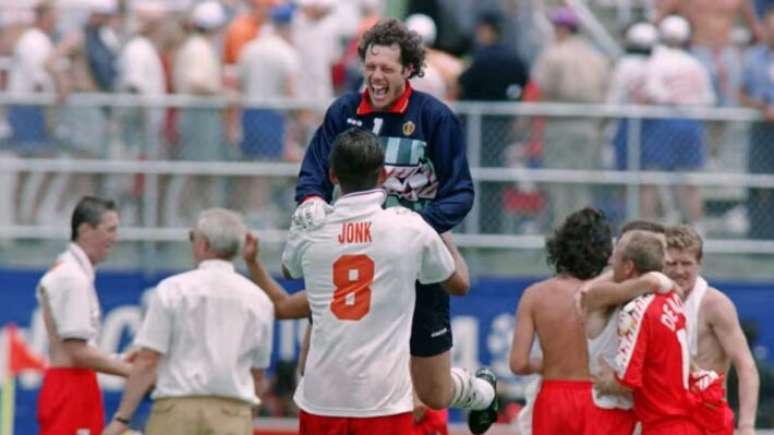 Luva de Ouro da Copa do Mundo de 1994 com 35 anos, Michel Preud'homme se transferiu ao Benfica ap&oacute;s torneio destacado nos EUA.