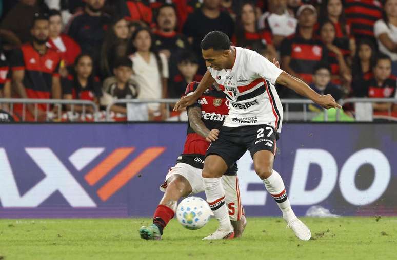 Os&oacute;rio ganha elogio no S&atilde;o Paulo em meio &agrave; crise defensiva &ndash;