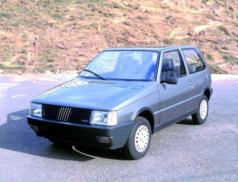 A primeira gera&ccedil;&atilde;o do Fiat Uno, de 1984