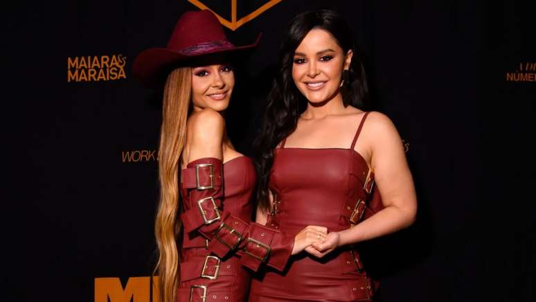 Maiara e Maraisa se apresentaram no interior do RJ e pararam show para dar bronca em f&atilde; com laser