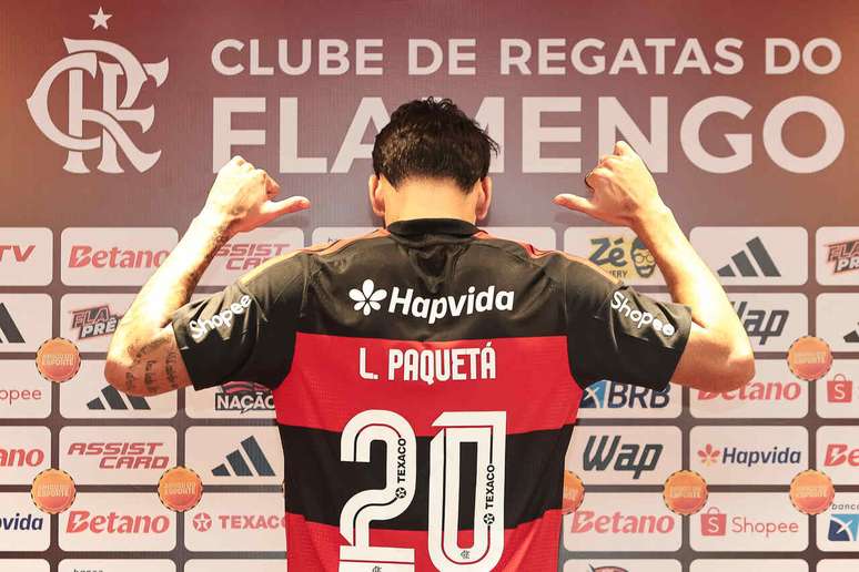 Contrata&ccedil;&atilde;o de Paquet&aacute; foi a mais cara do futebol brasileiro &ndash;