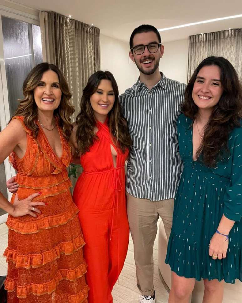 F&aacute;tima Bernardes tem tr&ecirc;s filhos: Vin&iacute;cius, Laura e Beatriz