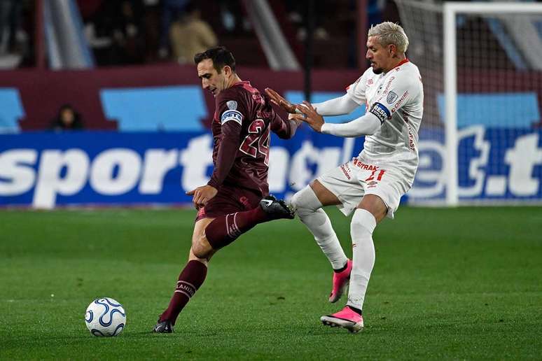 Lan&uacute;s abriu dois gols de vantagem no mata-mata da Sul-Americana &ndash;