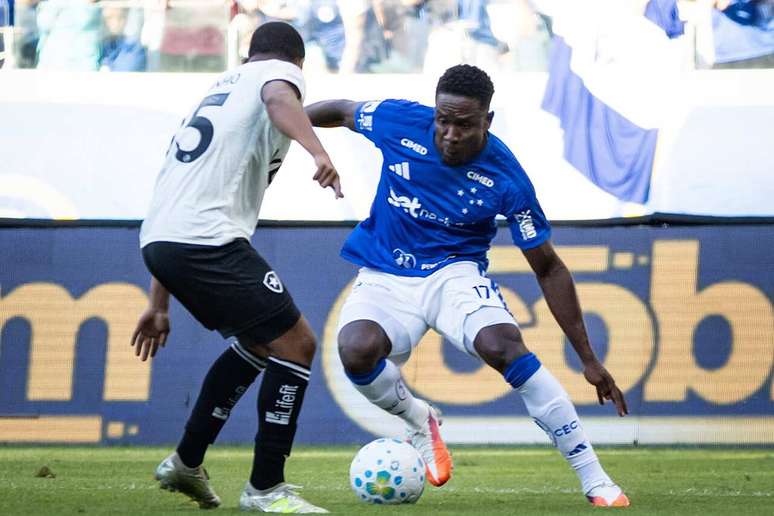 Sinisterra rompeu o tend&atilde;o da coxa esquerda contra o Botafogo, no &uacute;ltimo domingo &ndash;