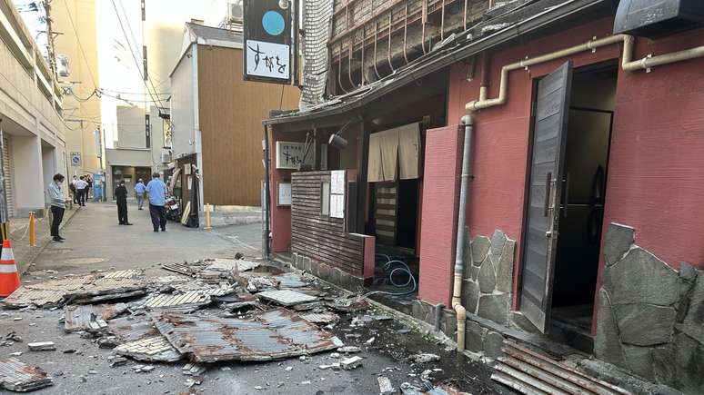 Parede de restaurante desaba em Kumamoto ap&oacute;s terremoto