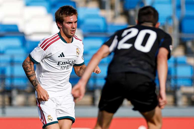 Mastantuono em campo pelo Real Madrid no amistoso &ndash;