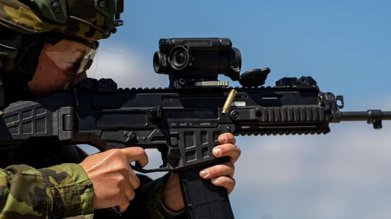 Pa&iacute;ses como a Rep&uacute;blica Tcheca intensificaram treinamentos militares