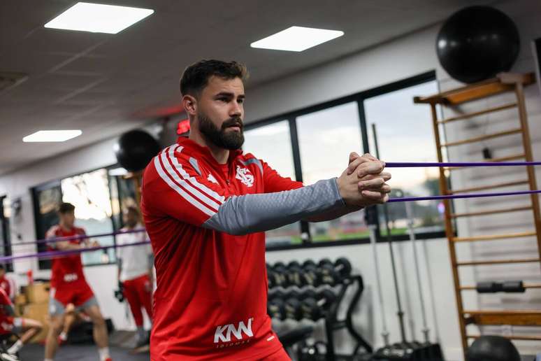 Matheus Cunha, ex-Flamengo, pode estrear na meta do Inter logo contra ex-equipe &ndash;