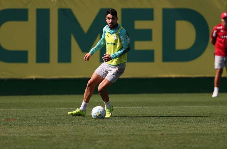 Flaco L&oacute;pez deve voltar ao time titular do Palmeiras contra o Vit&oacute;ria &ndash;