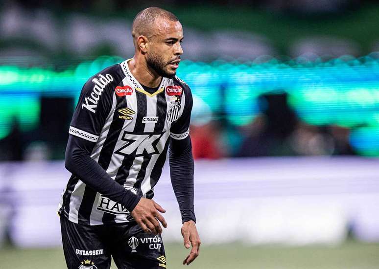 Mayke quer deixar o Santos e dar sequ&ecirc;ncia &agrave; carreira