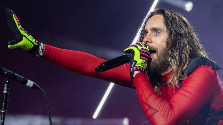 Membros da equipe dizem que foram instru&iacute;dos a oferecer ingressos VIP a modelos para ver a banda de Leto