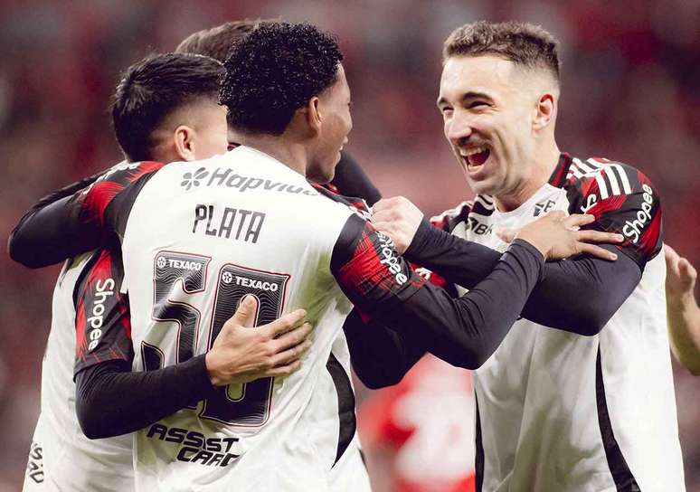 Destaque em jogo de 2025, Plata est&aacute; fora da partida desta quarta &ndash;
