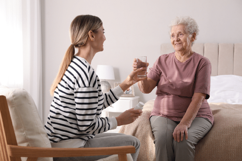 Para os idosos, o n&iacute;vel de hidrata&ccedil;&atilde;o ap&oacute;s cirurgia deve ser ainda maior 