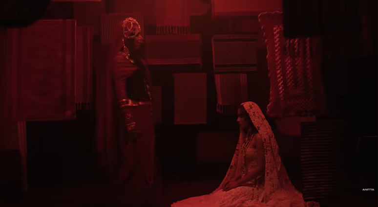 Quem assistiu ao clipe ficou impactado com a atua&ccedil;&atilde;o das duas.