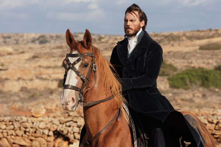 Sam Claflin em &ldquo;O Conde de Montecristo&rdquo; 
