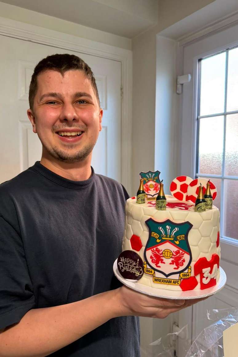 Josh diz que sua "meta atual" &eacute; viver at&eacute; o Natal, para poder ajudar a esposa a decorar a &aacute;rvore