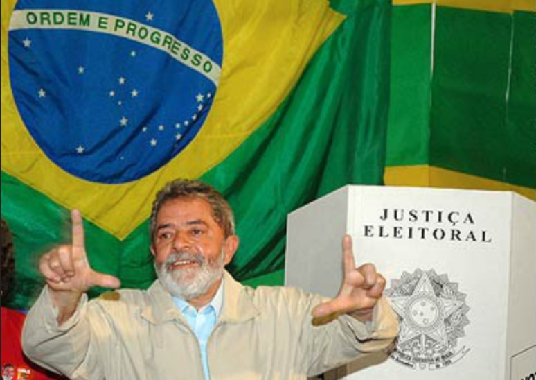 Lula foi reeleito presidente em 2006, vencendo Alckmin (que agora &eacute; seu vice-presidente) no segundo turno