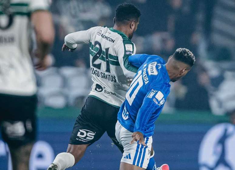 Matheus Pereira durante o jogo entre Cruzeiro e Coritiba no Couto Pereira &ndash;