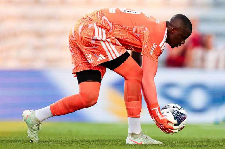 Andrew defendeu a meta rubro-negra no amistoso contra o River (ARG), em Algarve &ndash;
