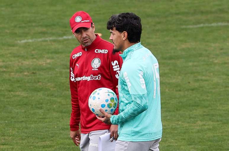 Gustavo G&oacute;mez tem les&atilde;o no m&uacute;sculo posterior da coxa direita &ndash;