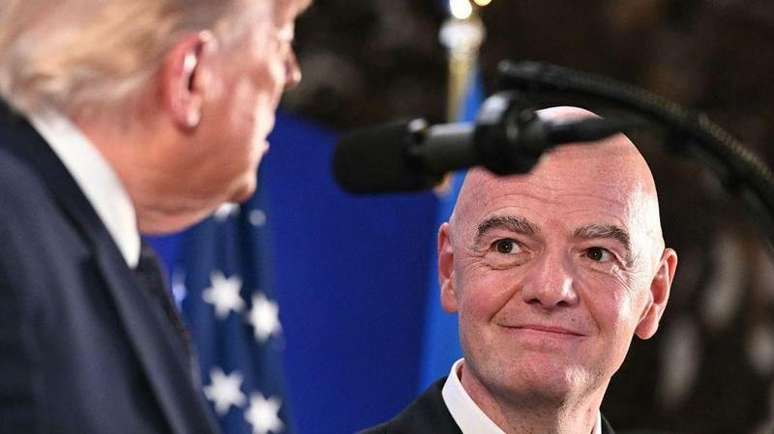 A fam&iacute;lia Trump poder&aacute; obter ganhos financeiros com a proposta de Infantino