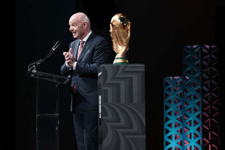 Presidente da Fifa tamb&eacute;m pretende mudan&ccedil;as para Copa &ndash;