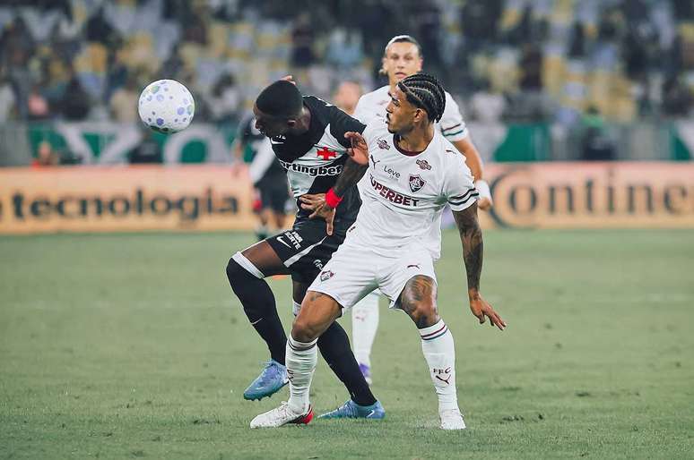 John Kennedy em a&ccedil;&atilde;o contra o Vasco &ndash;