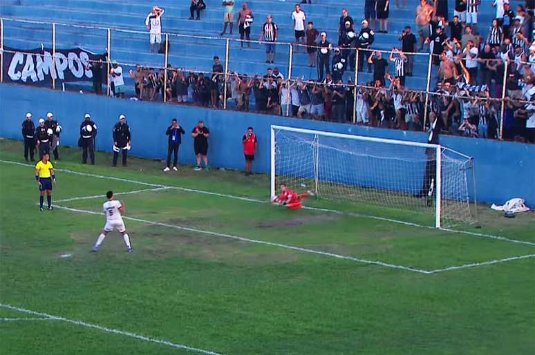Goleiro defende e garante t&iacute;tulo do Americano &ndash;
