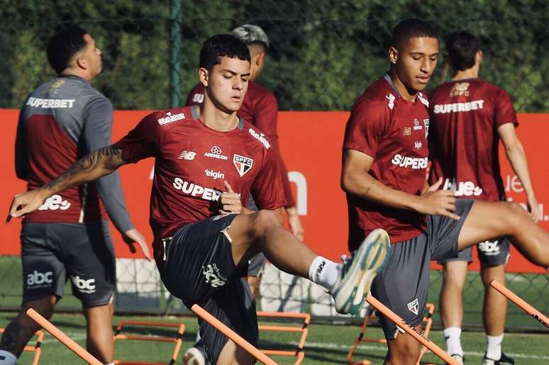 Lucca sofre acidente de carro ap&oacute;s treino do S&atilde;o Paulo &ndash;