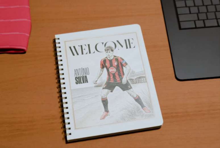 Ant&oacute;nio Silva &eacute; o novo zagueiro do Bournemouth &ndash;