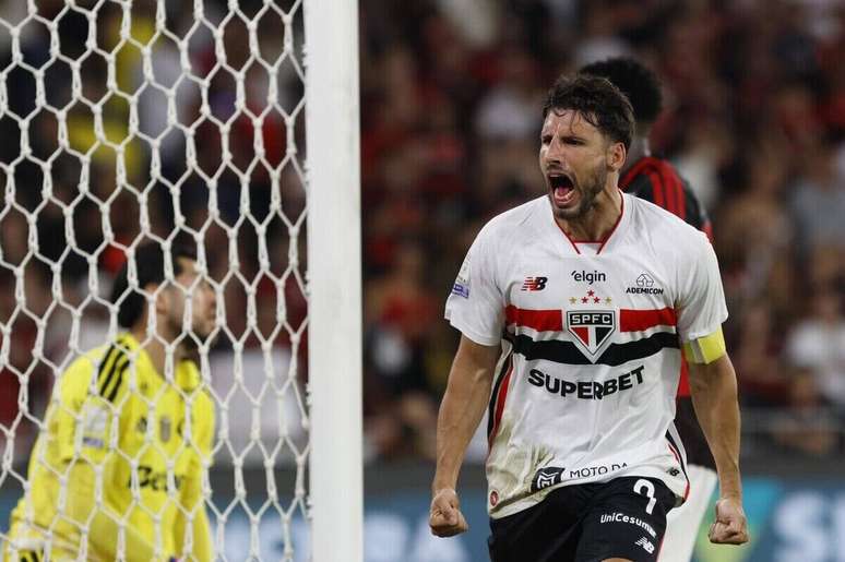 S&atilde;o Paulo encaminha renova&ccedil;&atilde;o de contrato com Calleri &ndash;