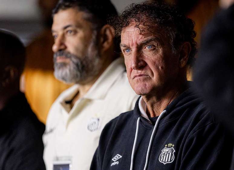 Cuca tenta encaixar trio ofensivo no time titular do Santos &ndash;