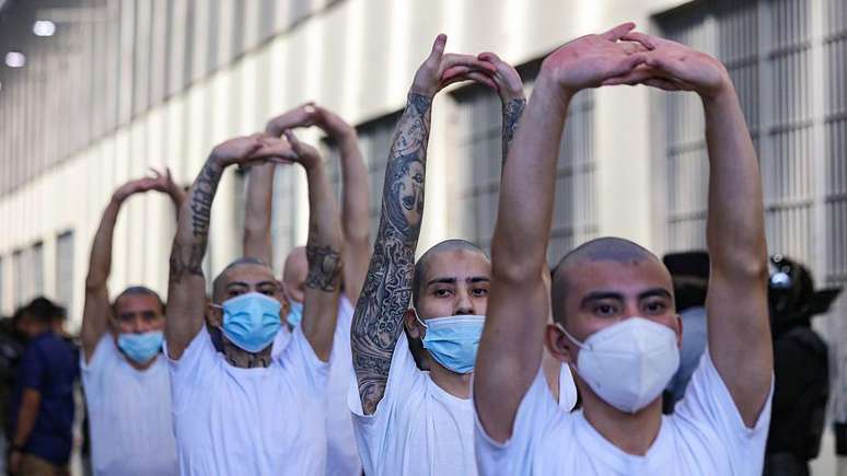 A pris&atilde;o do Cecot, em El Salvador, tornou-se um modelo de combate &agrave; viol&ecirc;ncia que foi exportado para outros pa&iacute;ses