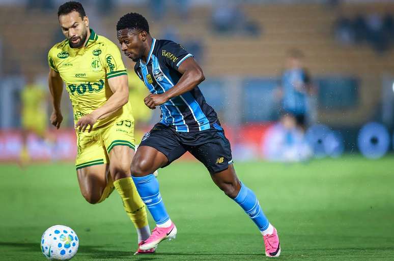 Amuzu consegue arrancar o empate e disputa segue em aberto para Porto Alegre &ndash;