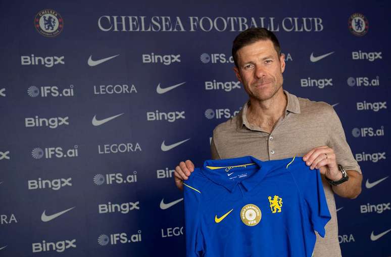 Xabi Alonso espera dias melhores no comando do Chelsea, seu novo desafio &ndash;