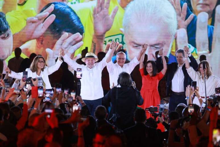 Lula, Alckmin e Haddad em conven&ccedil;&atilde;o nacional do PT.