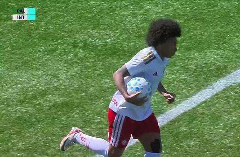 Val&eacute;ria Cantu&aacute;rio desconta para o Internacional &ndash;