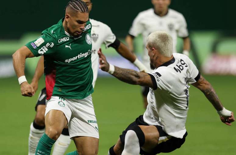 Paulinho vira op&ccedil;&atilde;o para Abel Ferreira na Copa do Brasil &ndash;